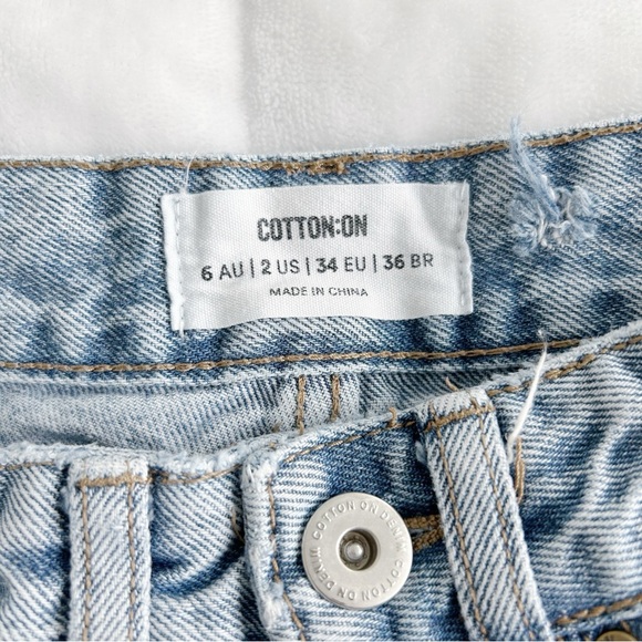 COTTON ON! HIGH WAIST! DISTRESSED LIGHT BLUE JEANS! - Picture 4 of 4